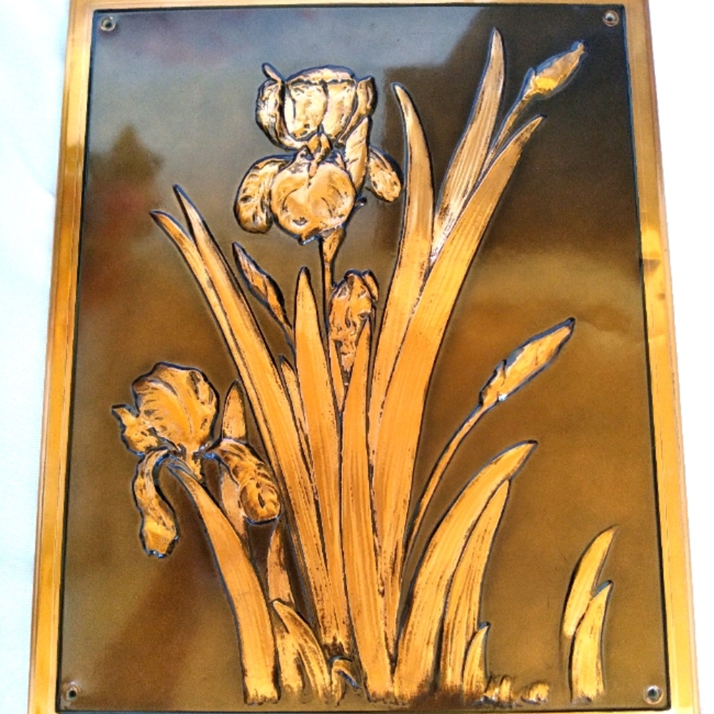 VTG Embossed Copper Iris